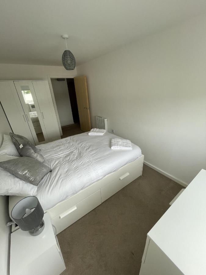 Modern 2-Bed Apartment In The Heart Of Salford Quays Exteriér fotografie