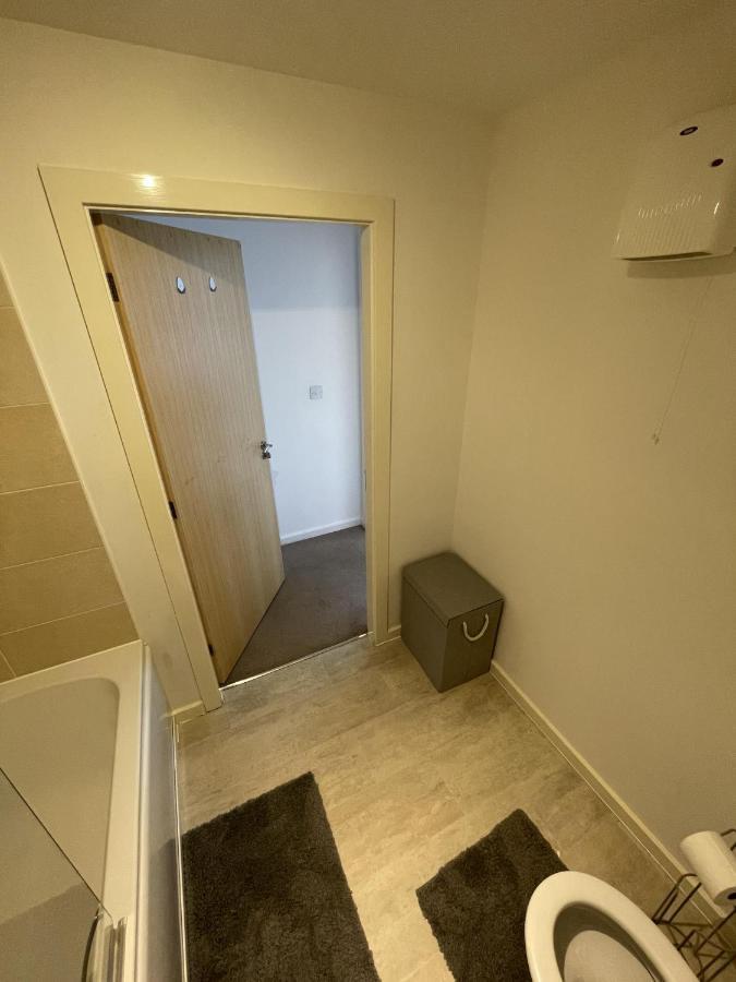 Modern 2-Bed Apartment In The Heart Of Salford Quays Exteriér fotografie