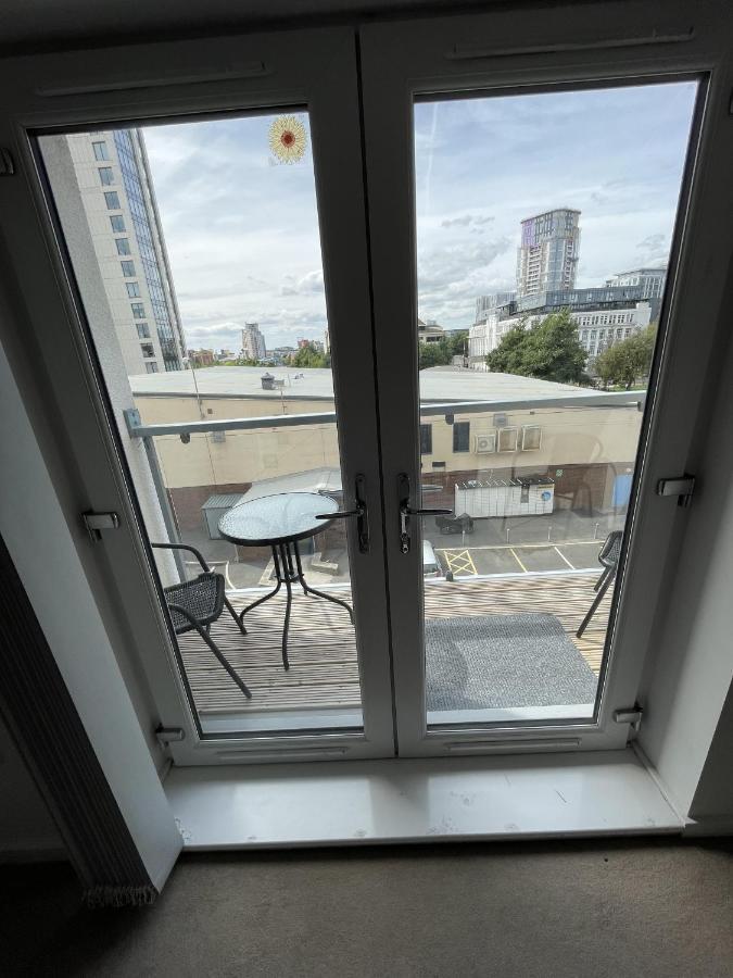 Modern 2-Bed Apartment In The Heart Of Salford Quays Exteriér fotografie
