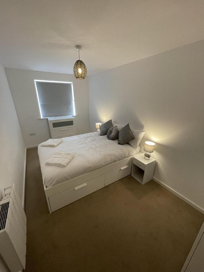 Modern 2-Bed Apartment In The Heart Of Salford Quays Exteriér fotografie